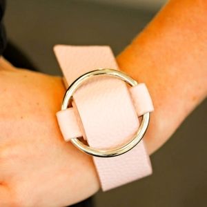 Buckle bracelet pink